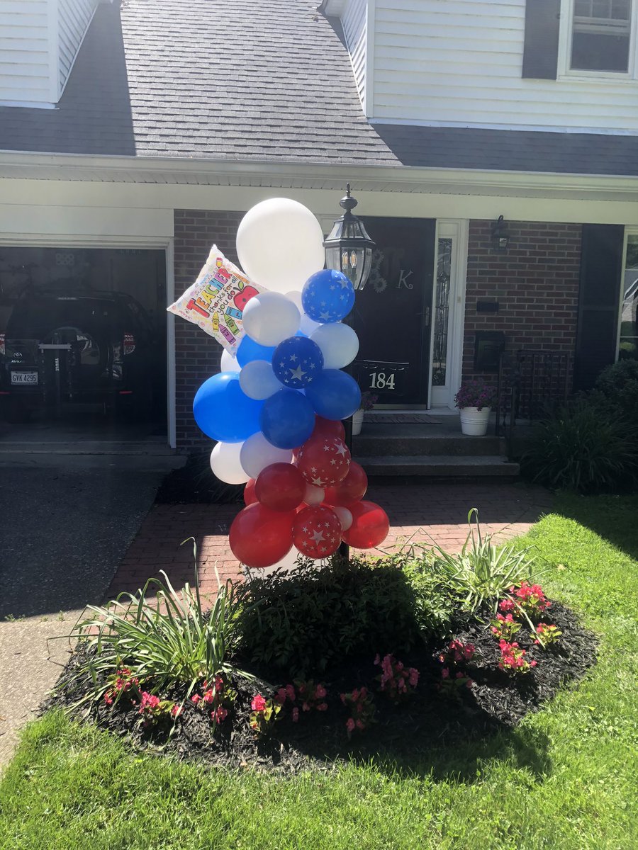 MrsKeating12's tweet photo. What a special surprise I came home to this afternoon! Thank you 5th graders! You will be missed! Looking forward to hearing how awesome you all do at RMS. #bestclassever! #covidclass @BathElementary https://t.co/i9jBEWzPLm