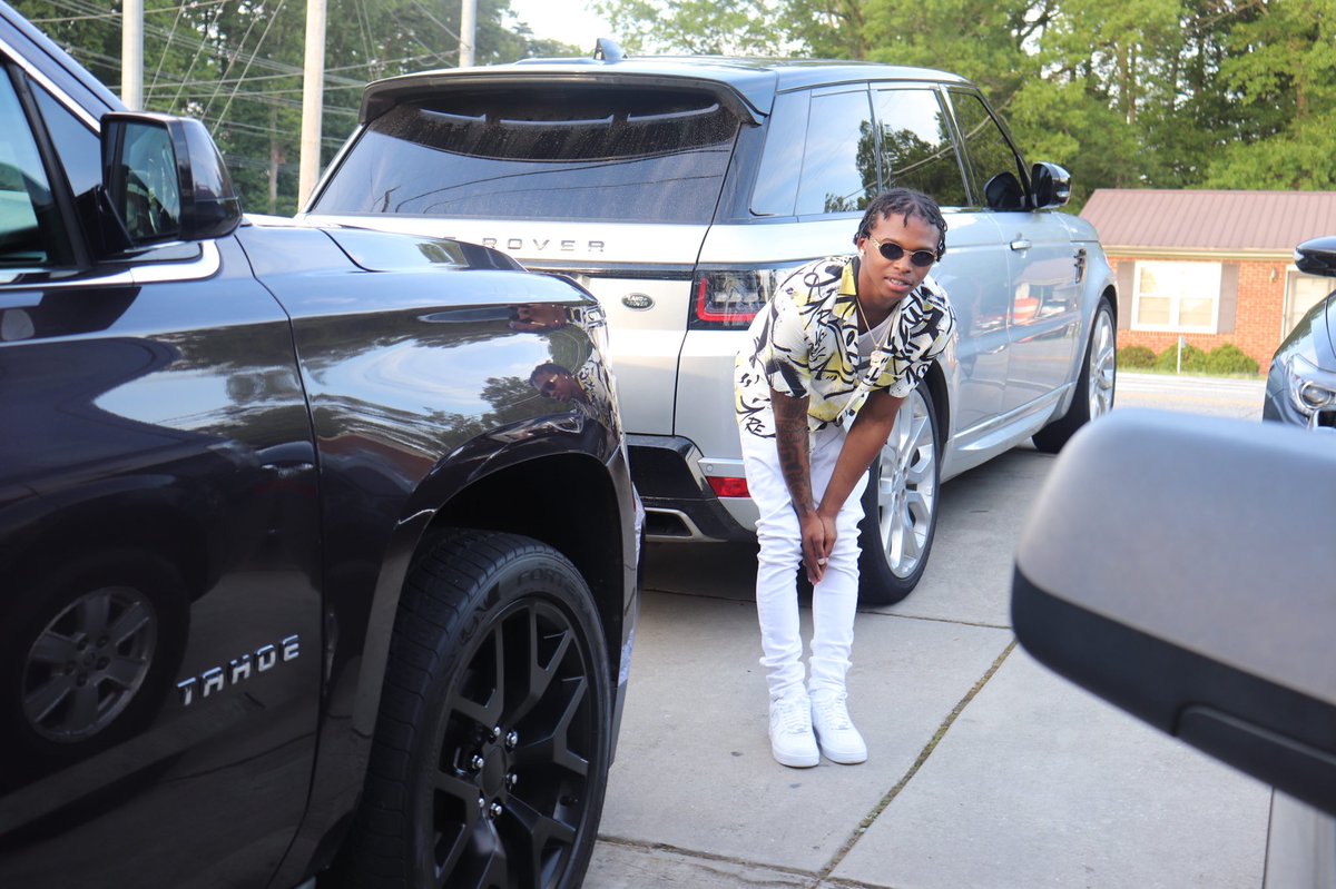 head_hun's tweet photo. Ride around the town like Ronald McDonald's
Count on my llama, you call me Obama💰☔️#everythingdesigner  #2020 #chowan24 #gsc https://t.co/oCOeMwce9u