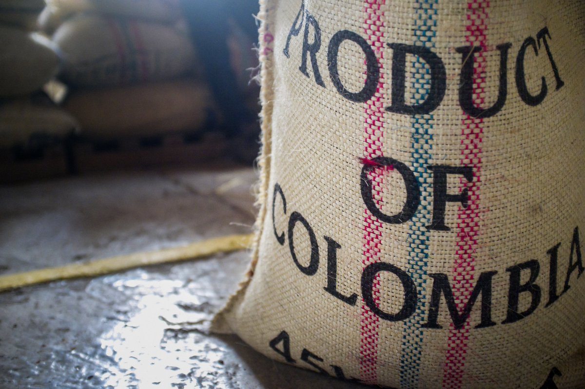 somoscafeteras's tweet photo. #Asocafémanantial cuenta con apoyo desde el  #ReinoUnido creando una #App llamada "Listo", donde se va comercializar diferentes #productos de los Caficultores  en la Región. 

#Somoscafeteras #Pereira #Risaralda #Dosquebradas 
#café #Ejecafetero https://t.co/hyYbIo3o8E