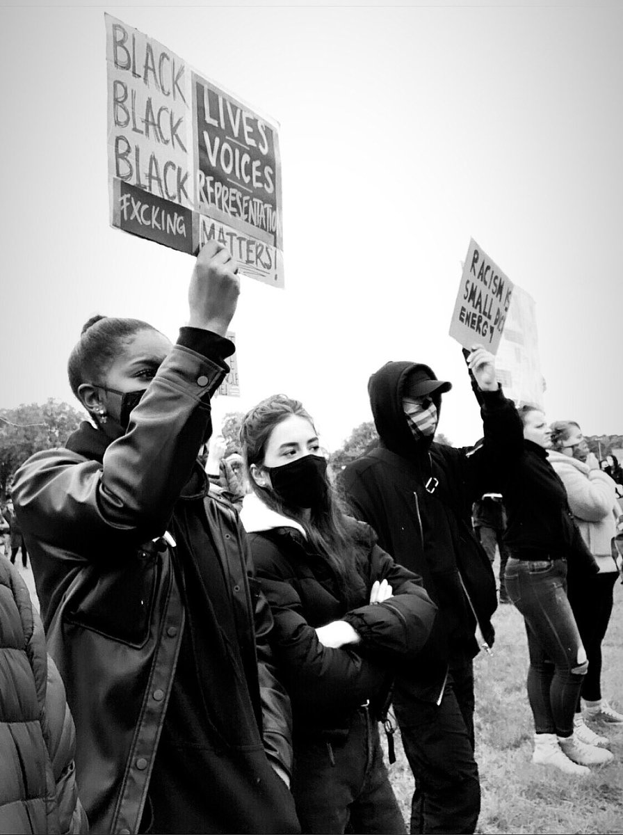 Ch3nP3arl's tweet photo. Peaceful protest π€π€
#BLMNottingham https://t.co/QXYMnTi6zk