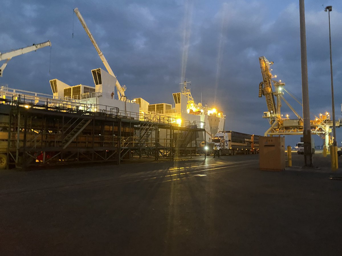 Part 2 - vessel loading out of Darwin. Great to see so many working to keep boats moving and support regional Aust economy