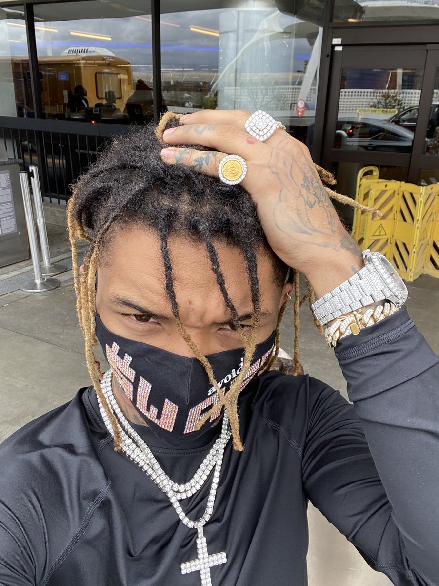 LaMajor_Offic's tweet photo. Happy birthday Big Bro @SwaeLee 🎁🎈🔥 https://t.co/orCqcTTurn