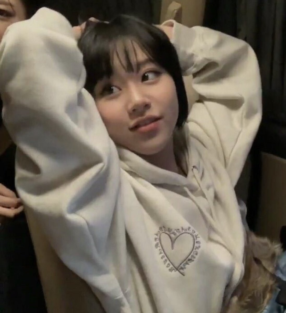halohwall's tweet photo. @mylanagd i love girls 💖💐✨💗🌸 https://t.co/q8LGumeEi0