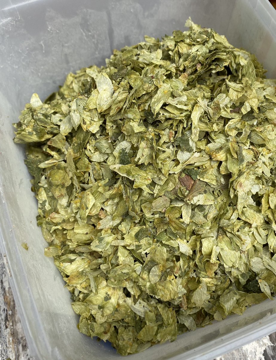 Counting down the days until our favourite Galway spots reopen. In the meantime, it’s been sweet getting into the home brew game! #irishcraftbeer #galway #homebrew