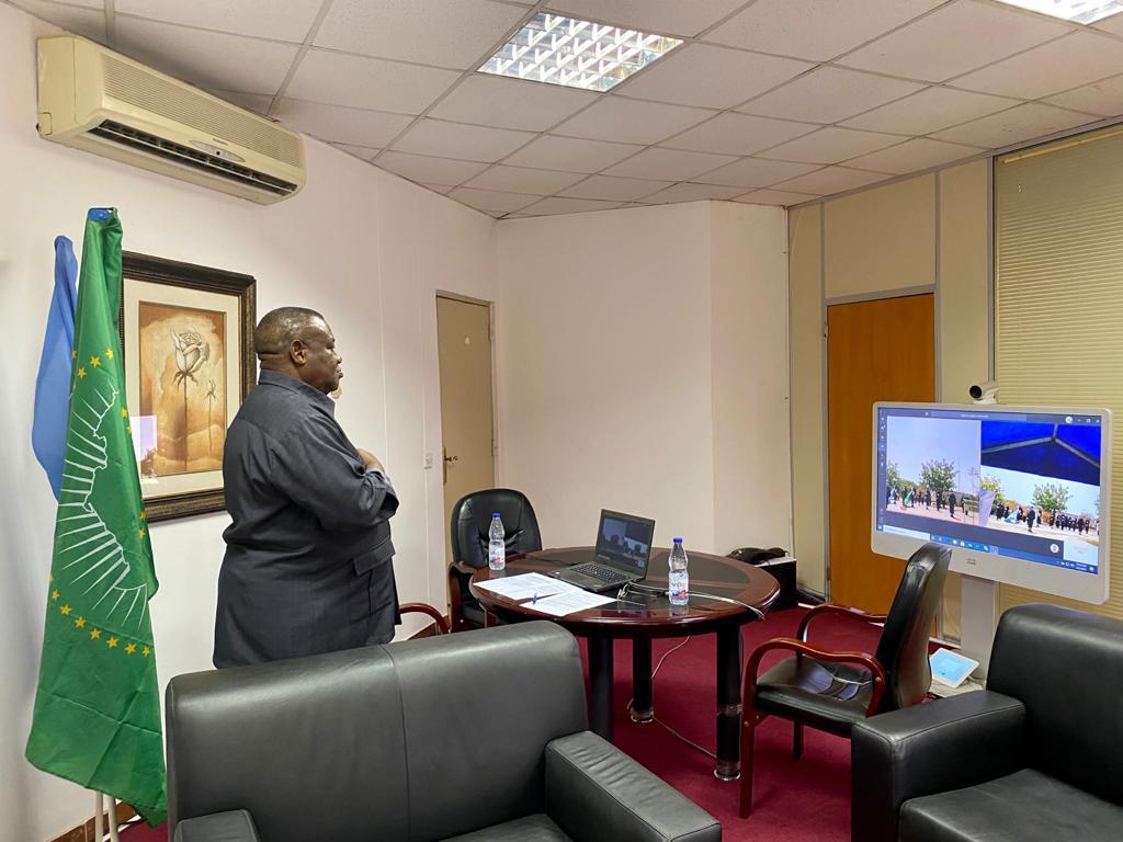 jkmamabolo's tweet photo. Today, I and UNAMID staff marked the International Day of United Nations Peacekeepers and in memory of those UNAMID peacekeepers who have lost their lives in Darfur, a cenotaph was inaugurated at mission HQ. https://t.co/8FPjyG8yfw