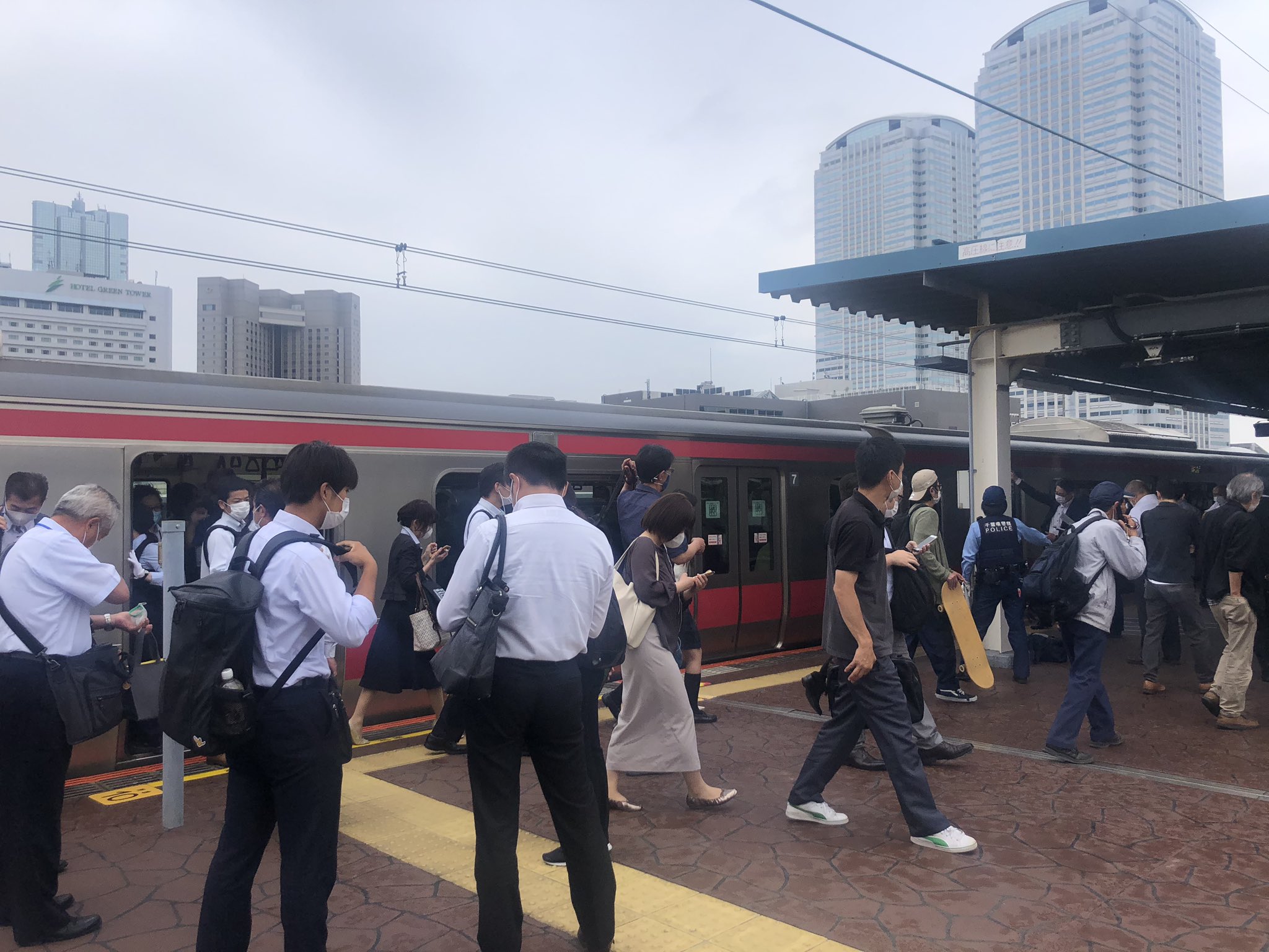 海浜幕張駅で人身事故が起きた現場の画像