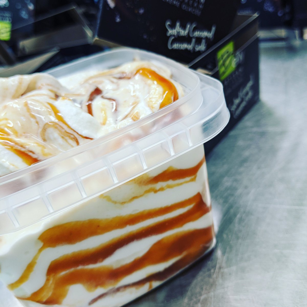 BellyIceCreamCo's tweet photo. This is what #handpacked #icecream is all about....#saltedcaramel
#madeinmuskoka with
@maldonsalt ...
#lifestooshortforbadicecream https://t.co/1XlV6cntGA