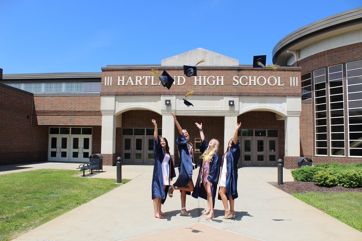 Finally graduated and I did it with my best friends! Goodbye Hartland 🤞🏼🎓💙💛 #foreveraneagle