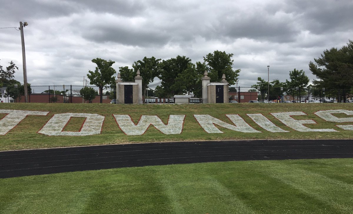 Heidi Banville (@banvilleheidi) on Twitter photo Such a heart warming day! Thank you everyone that organized it!! This is why I do this job 💕 So proud! Congratulations Class of 2020 🎓<a href="/KathrynCrowle12/">Kathryn Crowley</a> @MsShaniWallace <a href="/EProvhighschool/">East Providence High School</a> <a href="/DeanFurtado/">Dean Furtado</a> Such a heart warming day! Thank you everyone that organized it!! This is why I do this job 💕 So proud! Congratulations Class of 2020 🎓<a href="/KathrynCrowle12/">Kathryn Crowley</a> @MsShaniWallace <a href="/EProvhighschool/">East Providence High School</a> <a href="/DeanFurtado/">Dean Furtado</a>