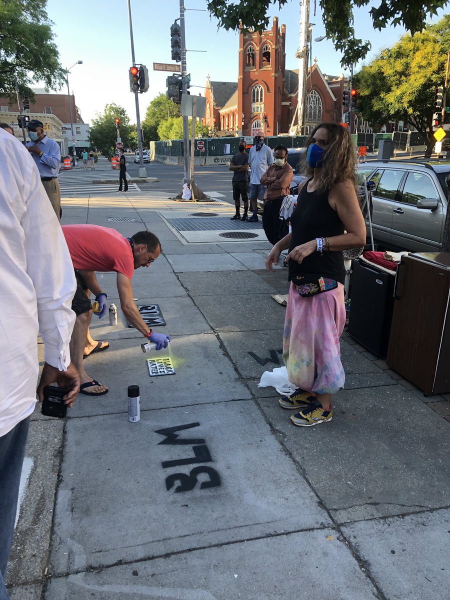 #BlackLivesMattters going on the #BloomingdaleDC Community Bulletin Board now - on the First St side of Bloomingdale Liquors #bloomingdaleca #dc #igdc #dclife