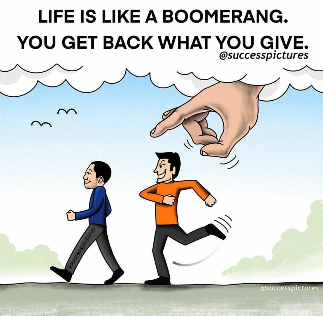 Riderelli's tweet image. nel bene e nel male guardarsi alle spalle non è mai sbagliato!... 😝