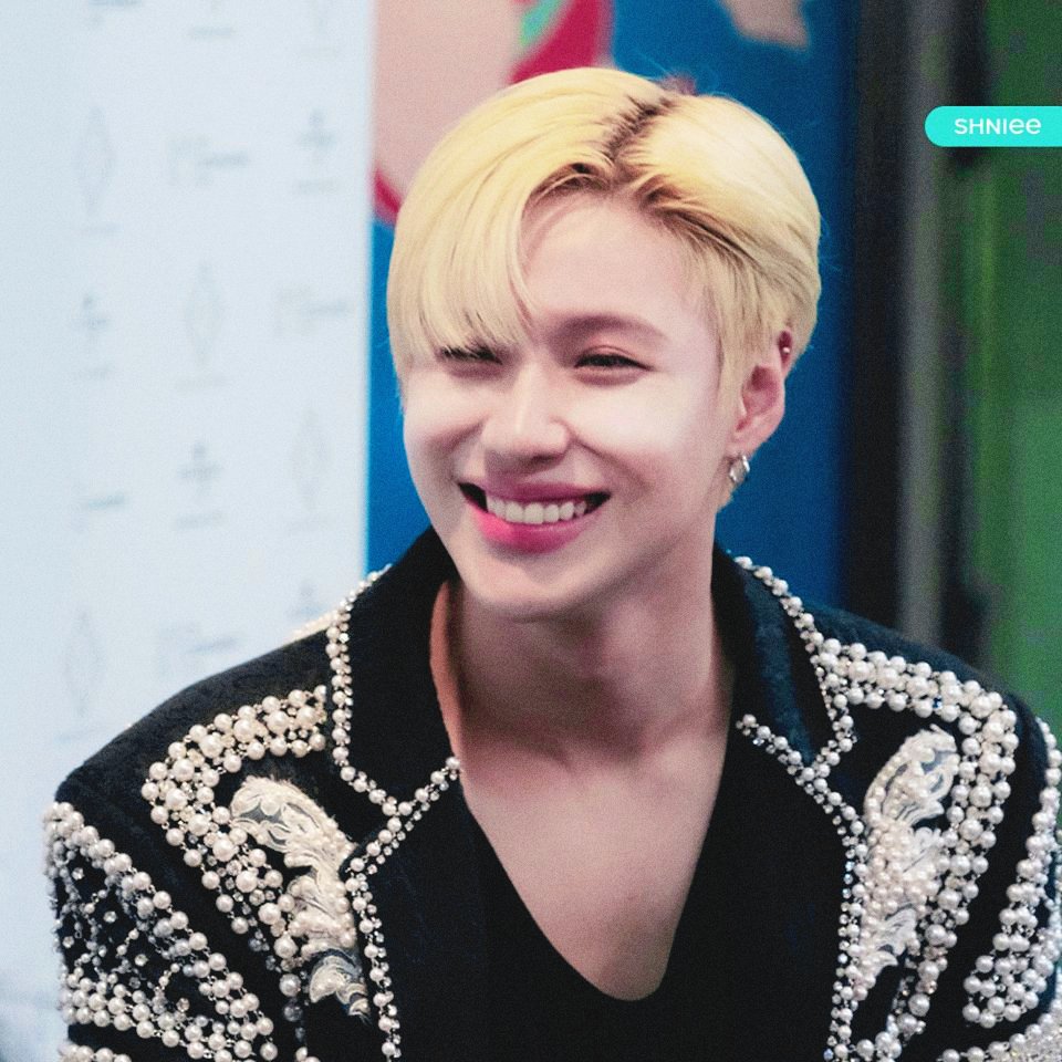 ofrvncesco's tweet image. ヾ @.𝐅𝐑𝐀𝐍𝐂𝐄𝐒𝐂𝐎&apos;𝐬 ·* [ 𝕦𝕡𝕕𝕒𝕥𝕖 ] ⸝ 🗓️ __ #TWINKLY_DEBUT ₊ #SendASignal : O7O6 ¡ › 

Un poco tarde pero por nada del mundo podía perderme el gran debut de las niñas de Twinkly. Muchísimas felicidades, pequeñinas. ¡Suerte hoy!