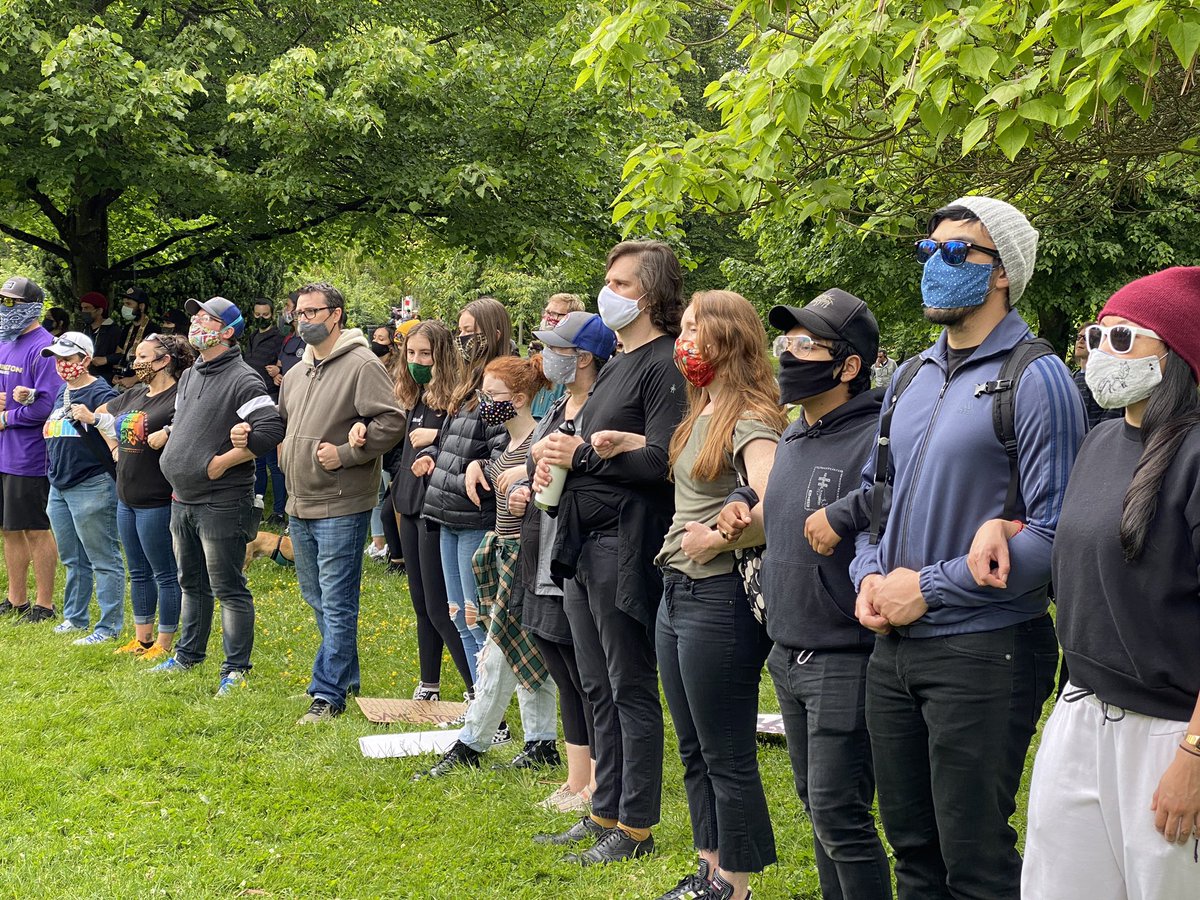 Tacoma #blacklivesmatter 2 large protest groups converge at #wrightpark #TacomaProtest