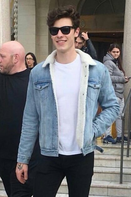 jaqueta jeans do shawn mendes
