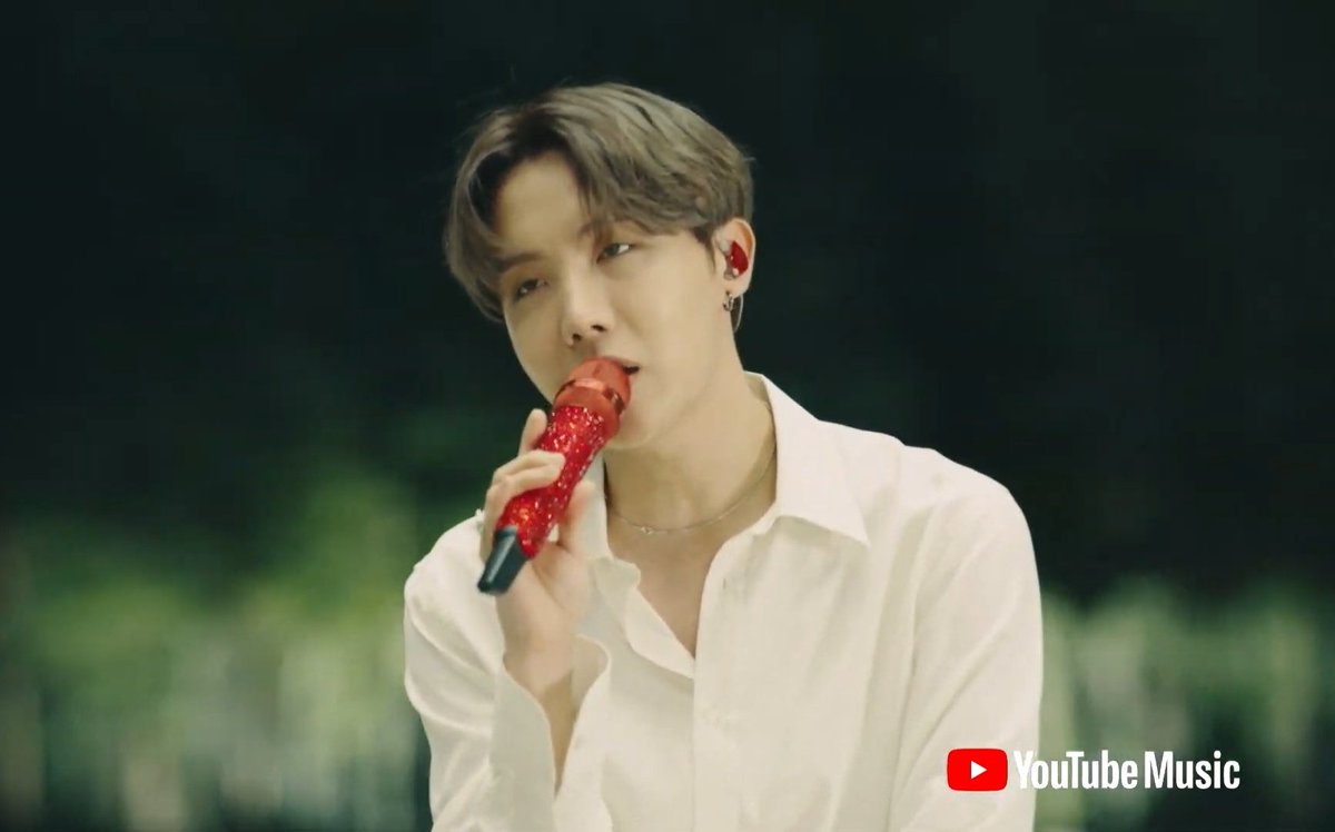 SunnyKim4U's tweet photo. @kk2010633 @BTS_twt #AmazingVocal 😍😍😍
#Jhope #제이홉 @BTS_twt https://t.co/mXaoLOvSaU