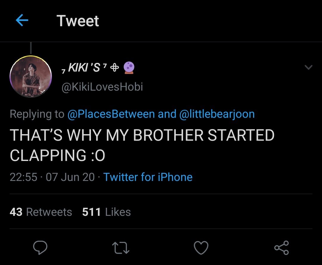 vloveskoo's tweet photo. Taehyung en su discurso de Dear Class hizo el aplauso en el idioma de señas, una army comentó que esa fue la razón por la que su hermano comenzó a aplaudir cuando lo vió ya que él es autista y hace poco empezó clases de señas para poder comunicarse... esto, esto es Kim Taehyung. https://t.co/Ais97Bn7Vu