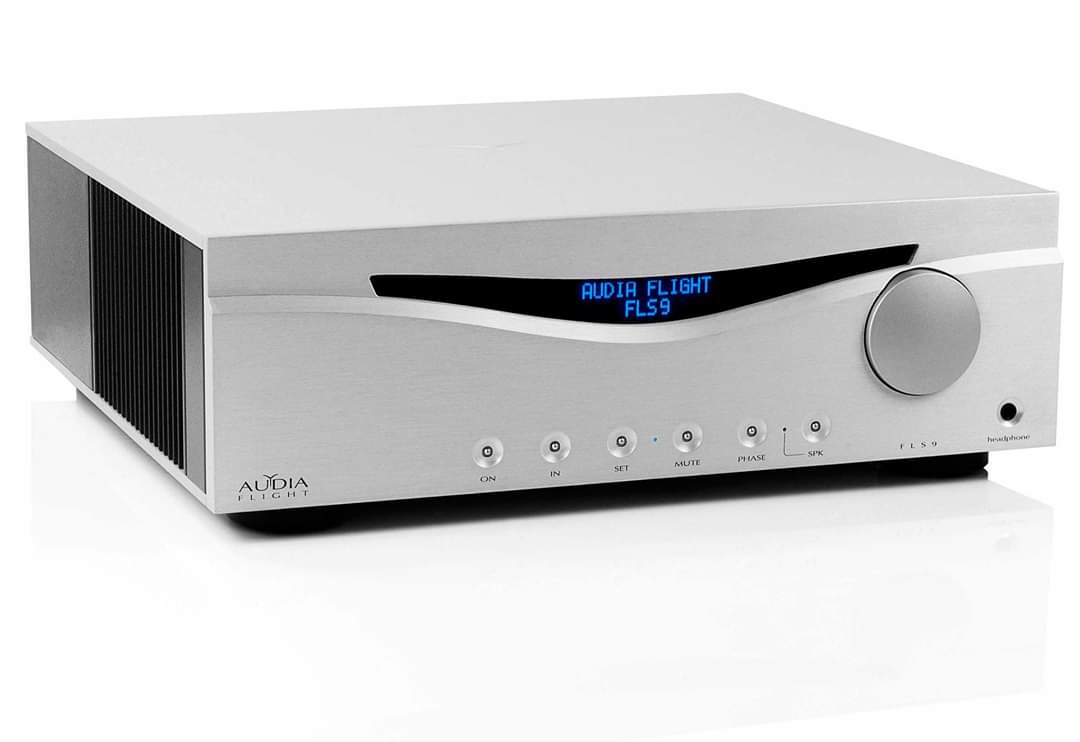 Berny2876's tweet image. NEWS

#AudiaFlight FLS-9 Integrated Amplifier available in July.
News article by SoundStage Australia

soundstageaustralia.com/index.php/news…

Specs at absolutehiend.com/index.php/bran…