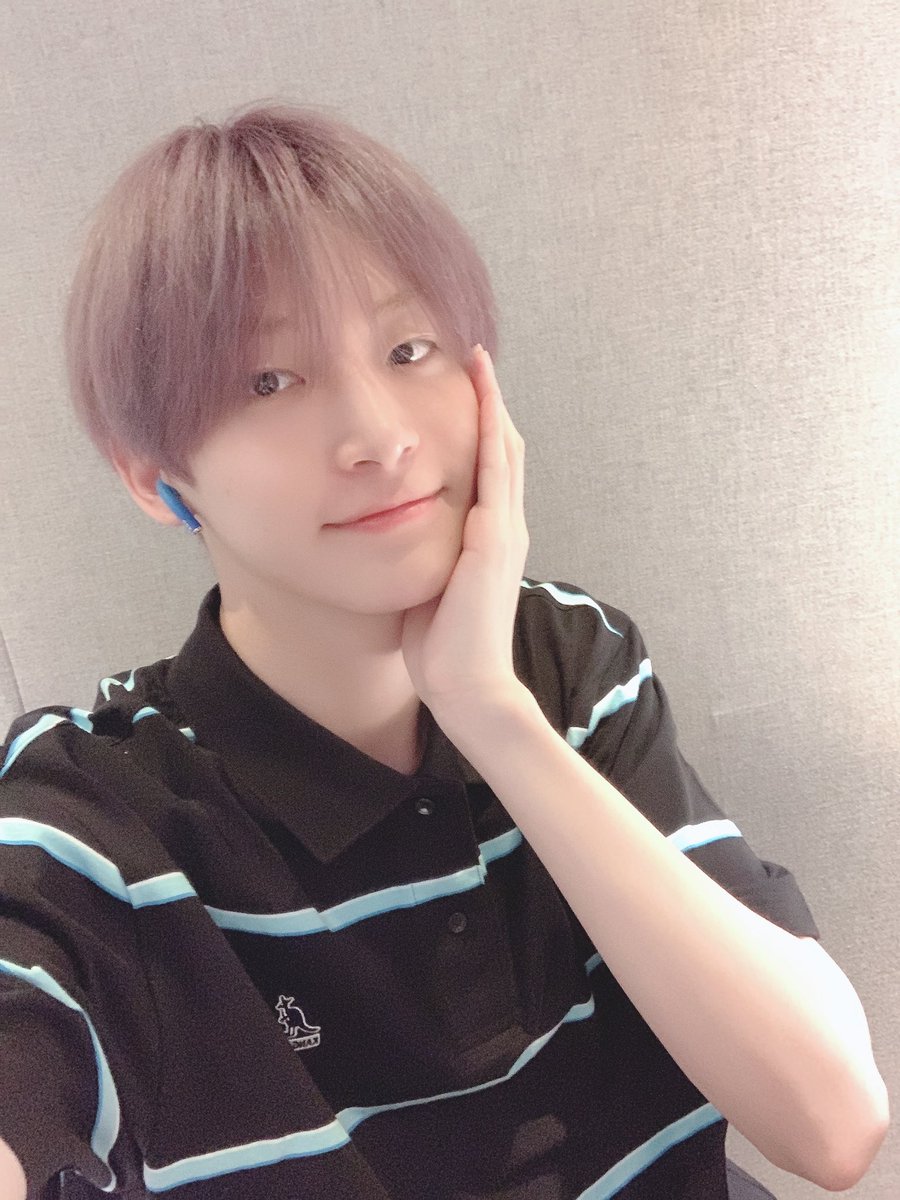 CRAVITY_twt's tweet photo. 러비티~😍 뭐해요?? 오늘도 날씨가 너무 좋아요ㅎㅎ 오늘 정모의 점심메뉴는 된장찌개~👍 러비티는 뭐 드셨나요?ㅋㅋ 그럼 오늘도 정모랑 같이 화이팅 해요!!🥳👍✨
#크래비티 #정모 #러비티 #된장찌모 https://t.co/aFZryPgflY