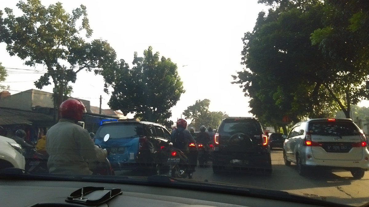 Selamat pagi tatanan baru 
Hari 1

Kaki kiri udah pegel aja.