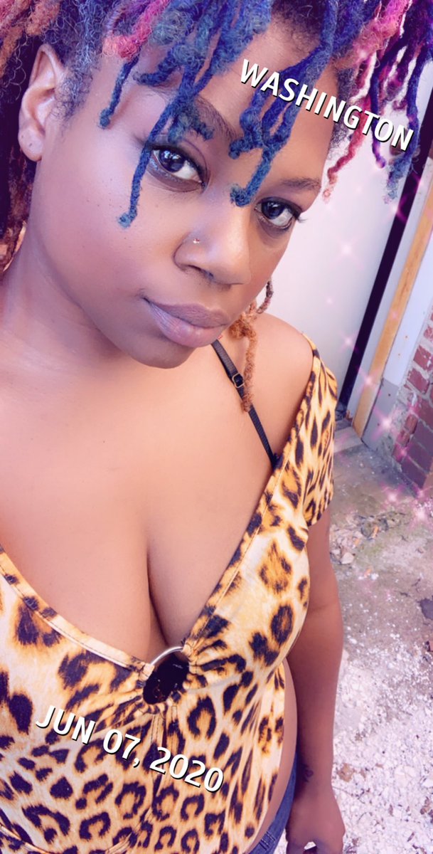 GoldieBihhh's tweet photo. #MoeBaby 💋💋 #BlccGoldilocs 🤟🏾🤟🏾 https://t.co/ig9xSCCiKX