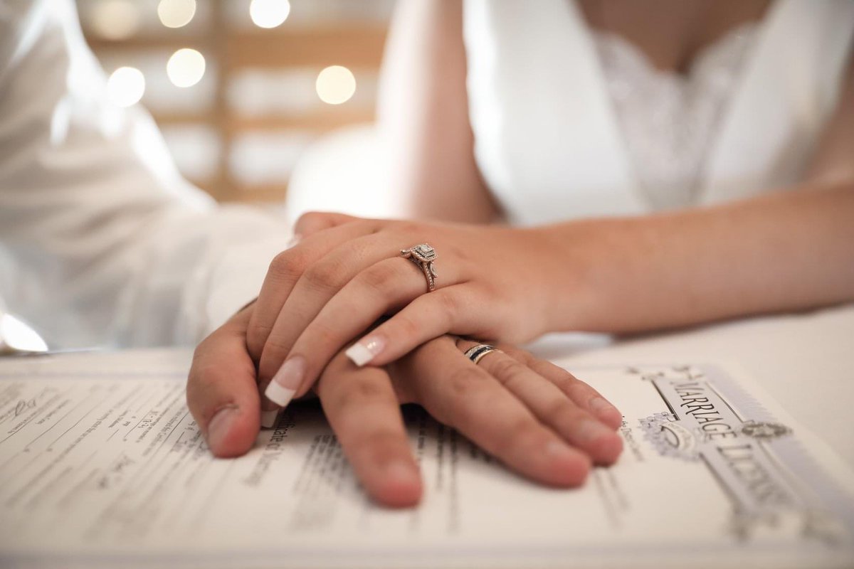 BriaMayne's tweet image. -Can’t believe I finally got to marry my best friend.. ❤️ #UntilWereGray #MsToMrs