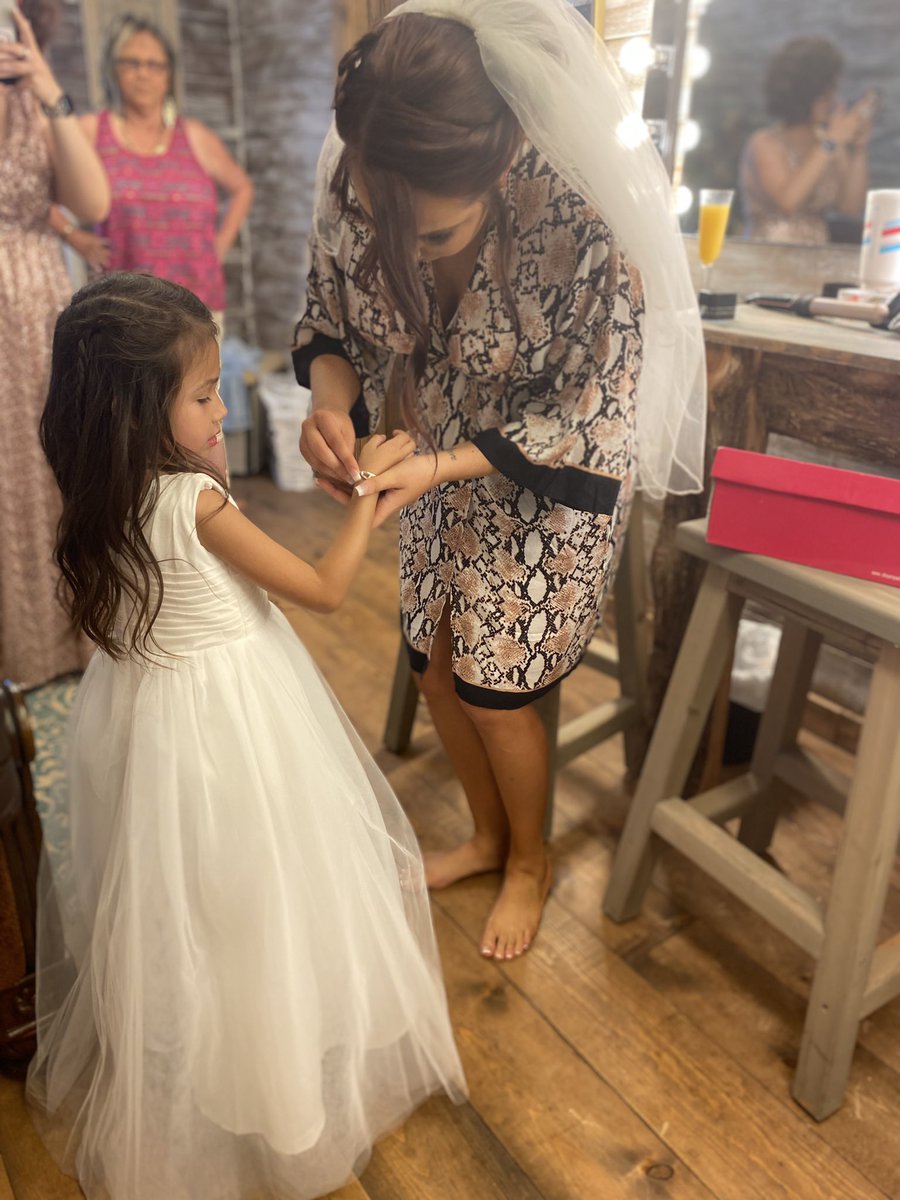 BriaMayne's tweet image. -Can’t believe I finally got to marry my best friend.. ❤️ #UntilWereGray #MsToMrs