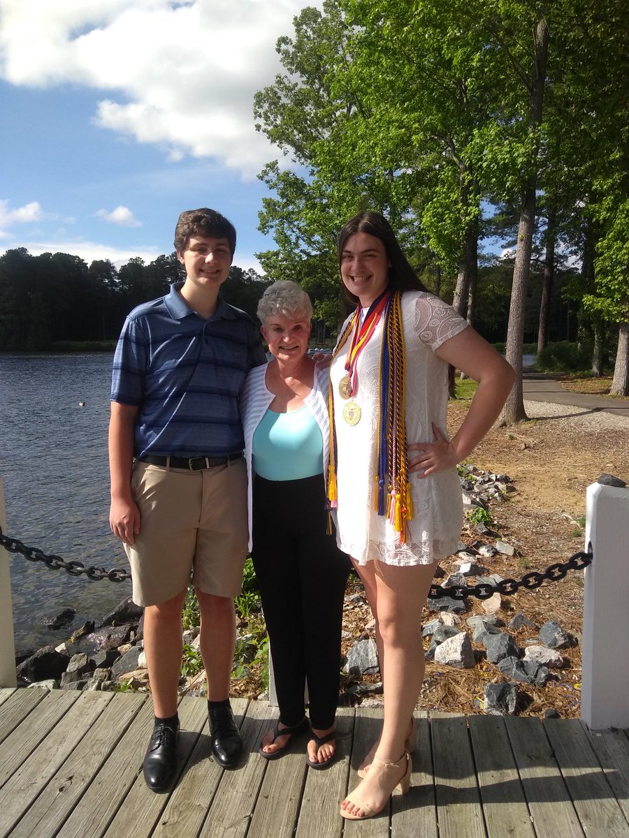 So proud of <a href="/omurray20/">Olivia Murray</a> for being selected as Manchester High School Outstanding Graduate!
#L4L
#RMC2024
#thinkyellowjackets
<a href="/MHSLancers/">ManchesterAD</a> @CCbluedevil @ccpsinfo <a href="/Lancer4LifeMCHS/">Krameroo0526</a>