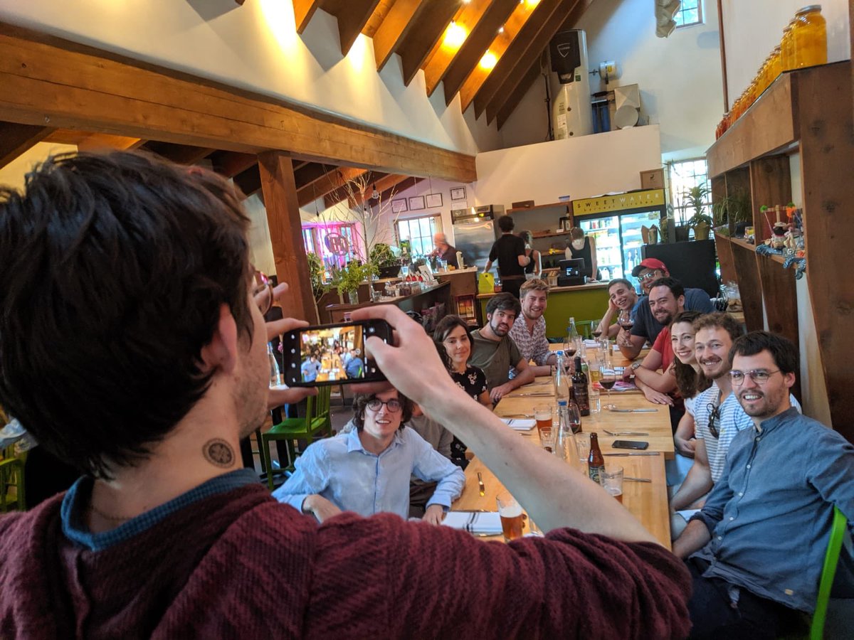 alexbakus's tweet photo. @missseliss @E73HS @jackiebrownTO Last supper and hike #CSSS2019 https://t.co/UMFd0IQ8aE