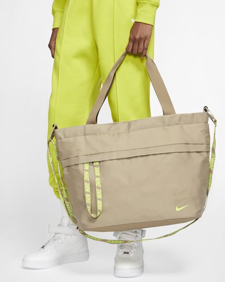 Nike Essentials Tote