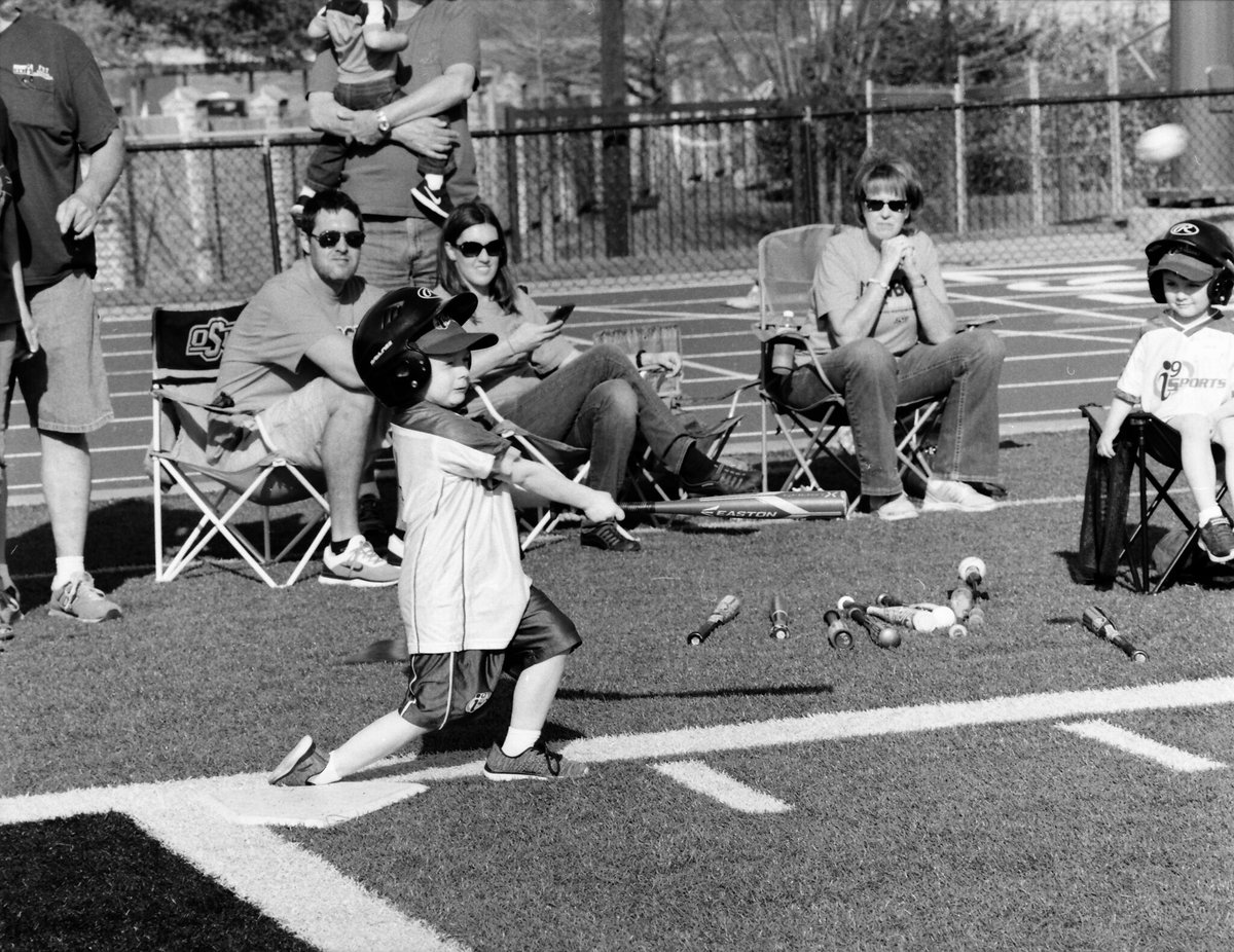 Scottyalanphot1's tweet photo. Not ideal for #sportsphotography but when a #filmcamera is all you have #youmakeitwork #ishootfilm #bronicaetrs #ilovefilm #filmisnotdead #blackandwhite #blackandwhitephotography #ilfordhp5 https://t.co/e4tK0B49ji