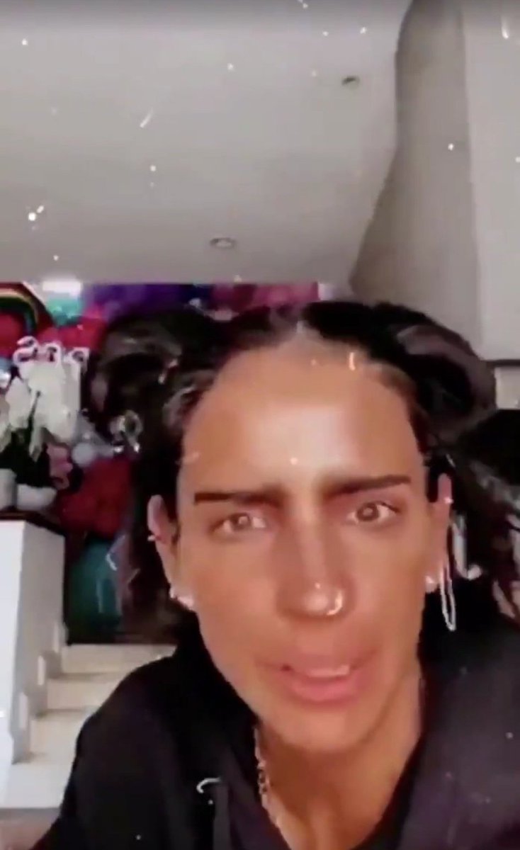 sheismiwi's tweet photo. Ya hay hilos los cuales muestran es despreciable ser humano que es #BarbaradeRegil
Abro hilo de personas Fitness a las cuales merece un montón la pena seguir, y dejen de seguir a Barbara de Regil muy mal ejemplo para la sociedad. https://t.co/oQz6ho6LX8