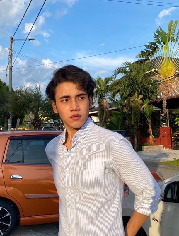 Masih tak boleh percaya ini adalah orang yang sama. Terima kasih kepada pembuli2 saya.

Nak saya share tips tak?