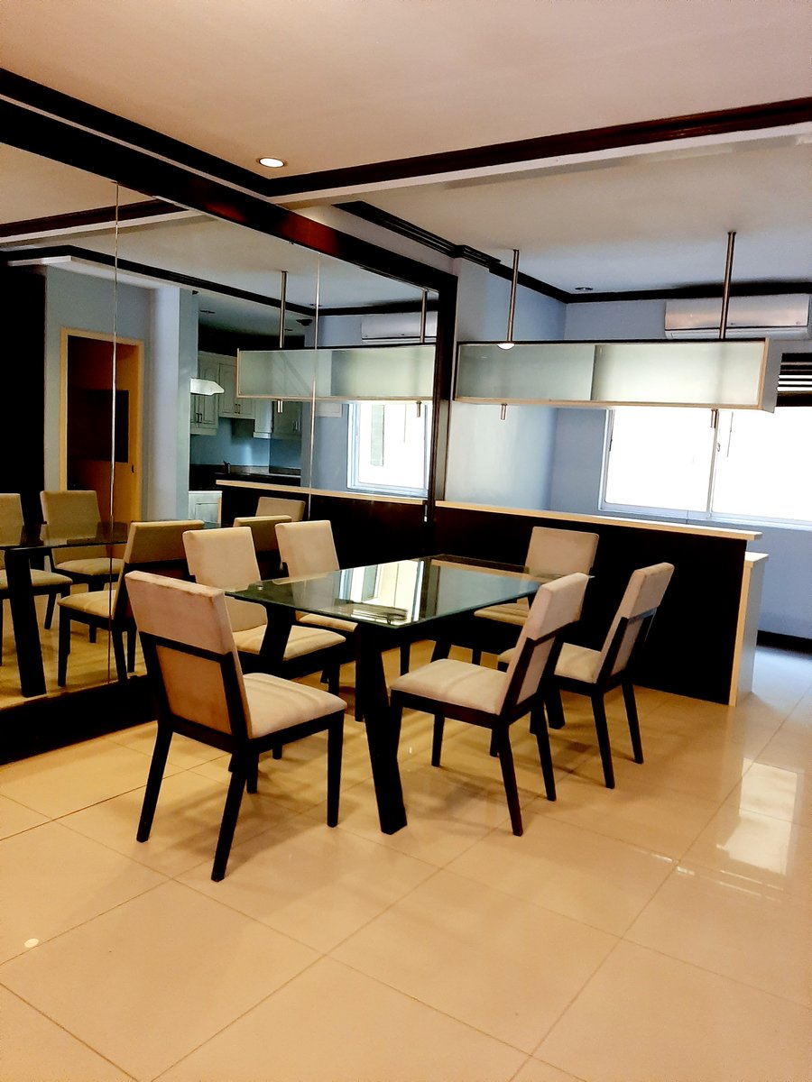 macrealtyservic's tweet photo. TOWNHOUSE FOR RENT IN BANILAD, CEBU CITY

Near Banilad Town Center
Lot Area: 77 sqm
Floor Area: 188 sqm
Lease Rate: 60,000/month
Minimum Lease: 1 year
Security deposit: 2months
Advance: 2months
Semi-Furnished
Bedrooms: 3
Toilet: 3
Garage: 1

contact:
pscebu8@gmail.com
09209229894 https://t.co/Hri4SUK9Ch