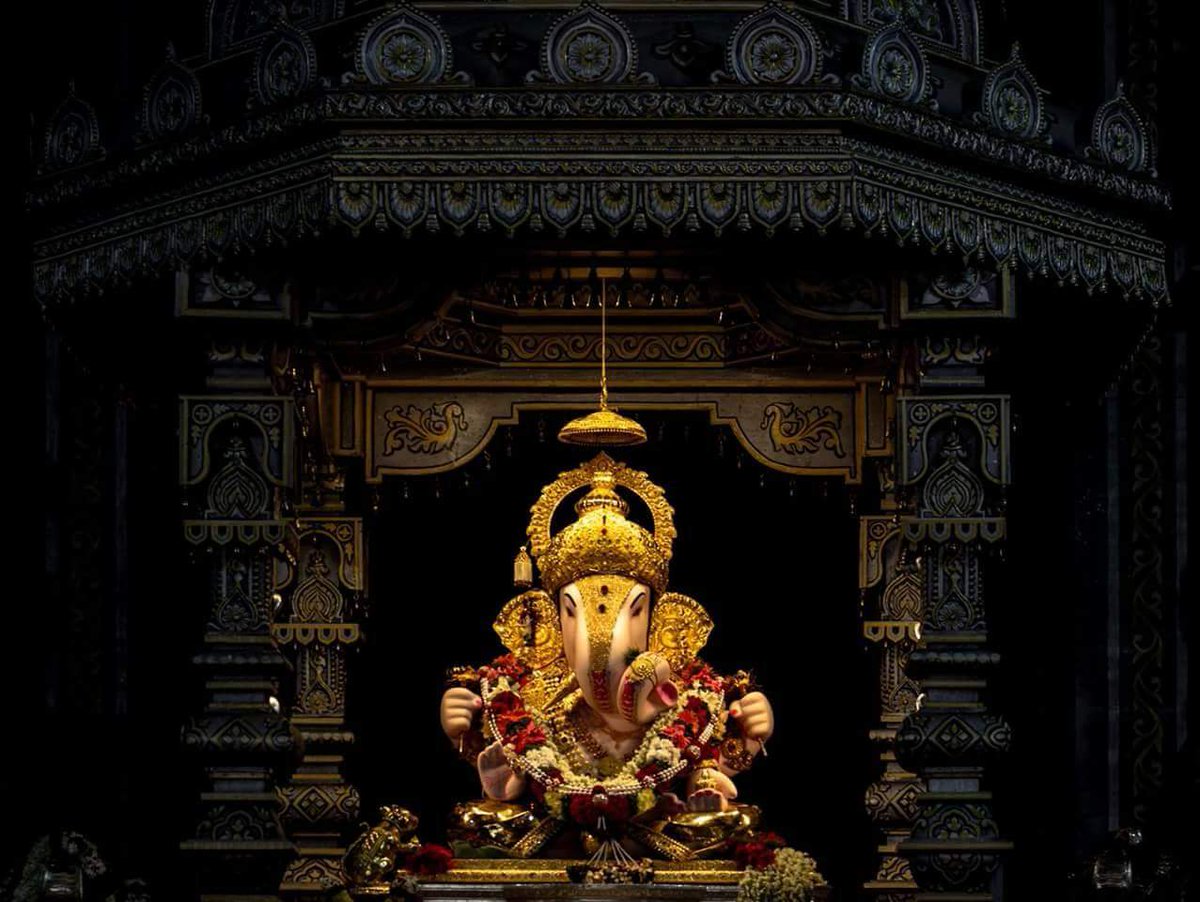 Digi_abhilash's tweet photo. ||श्री गणेशाय नम:||

वक्रतुण्ड महाकाय सूर्य कोटी समप्रभ ||
निर्विघ्न कुरुमे देव सर्व कार्येशु सर्वदा ||

#गणपती_बाप्पा_मोरया, #मंगलमुर्ती_मोरया!! 

सर्वांना संकष्टी चतुर्थीच्या मंगलमय शुभेच्छा Folded handsFolded hands https://t.co/rIZz3mzWyn