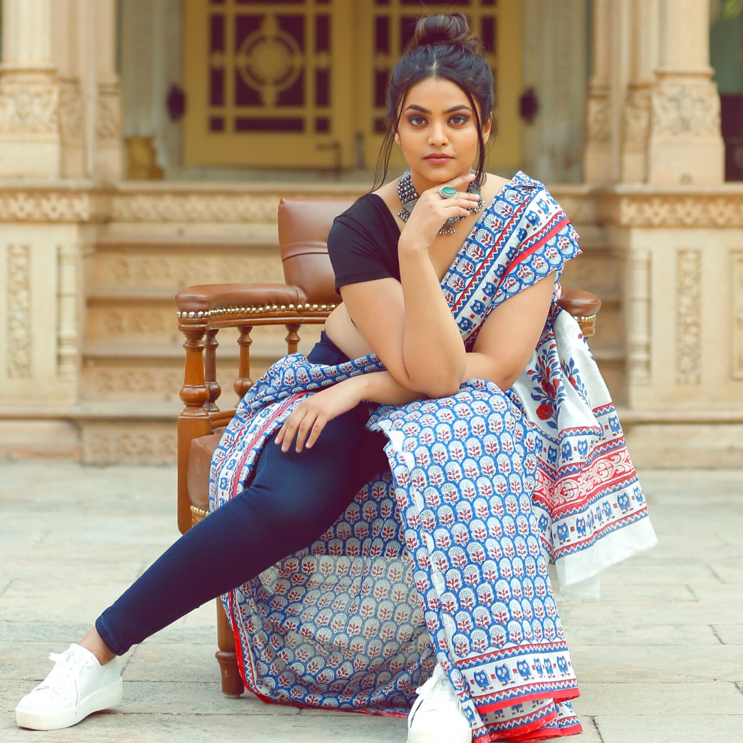 PittoraCom's tweet photo. HAPPY TO ANNOUNCE NEW ARRIVAL
Saree in a Never before look. A Trendy saree for a Trendy lady. Pittora presents you a new Half-Saree. 
https://t.co/lRChRzSID6
#indiansaree #handblockprints #halfsaree #trendy #looks #indianethnicwear #naturalcolors #vocalforlocal #madeinindia https://t.co/PKQZxUoBof