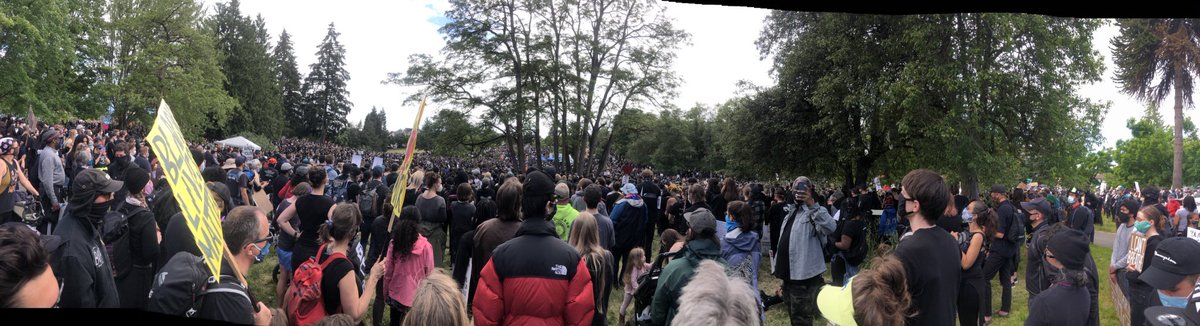 Art_man_23's tweet photo. #seattleprotest #othellopark was amazing today. Beautiful example of what happens when cops leave people alone.
Amazing people rolling deep trying to be heard together.
Park was packed to the fullest!
Seen our boy KJ Wright walking with people ๐๐ฝ.
Much love and respect to all. https://t.co/01UG0o6reI