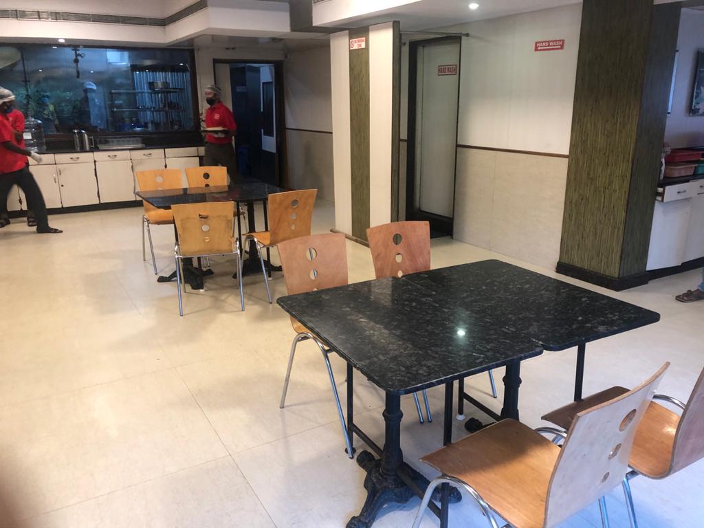 mrecjaipur's tweet photo. Normal life seems to getting back on track on first day of #Unlock1 period #COVID19 with all necessary precaution with masks,hand sanitizer with temperature check before entering in #maiyas restaurant for breakfast  with proper #PhysicalDistancing  in jayanagar #Bengaluru https://t.co/K7N0Uy6kpC