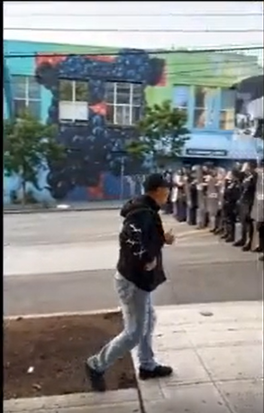 EZ9v3ApWoAU2nu1?format=png&name=small