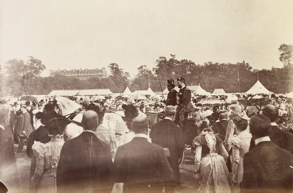  Today would have been the third Garden Party of the season at Buckingham Palace.The first Garden Parties were held during the reign of Queen Victoria. Did you know that they used to be called ‘breakfasts’, even though they were held in the afternoon?