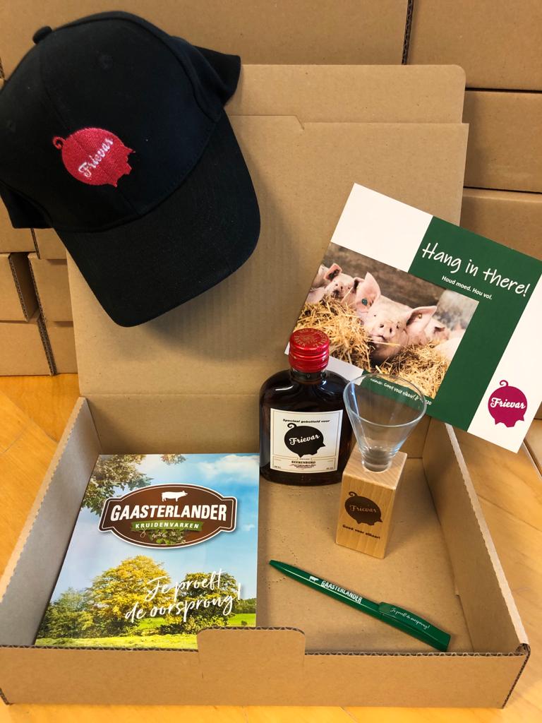 Gisteren HyCare <a href="/msschippers/">MS Schippers</a>  introductie bij studieclub avond van <a href="/Frievar/">GOED VOOR ELKAAR</a>. Komend jaar wordt hier de eerste vleesvarkensstal ingericht volgens de HyCare methode. Avond prima afgesloten.. #Tsjoch