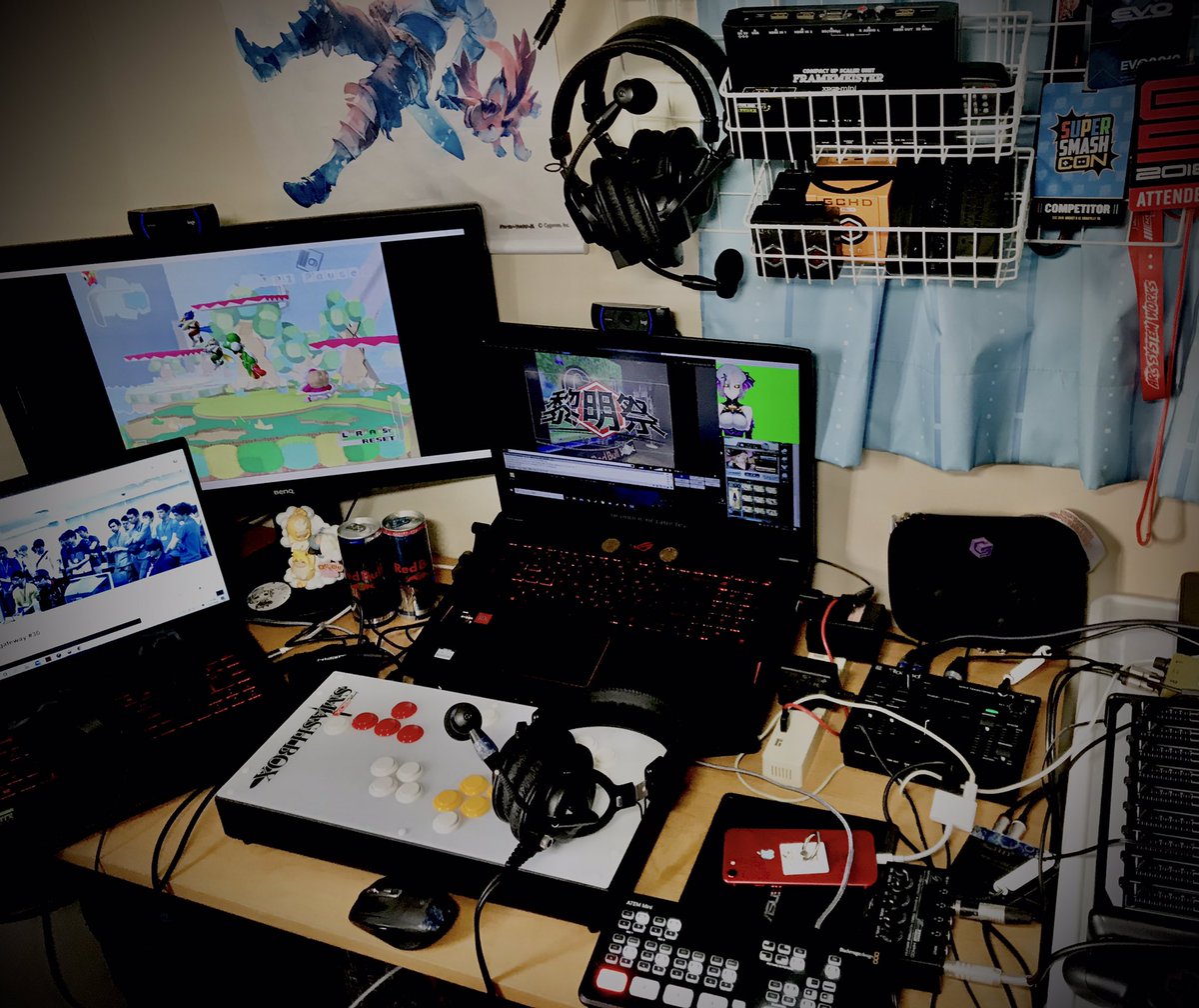 Vgbc わっち Watch Twitterissa ゲーム環境さらしてけ 自宅はps4とpcとiphoneとgcでゲーミング ステイホームでゲームも楽しいけど オフラインゲーム大会という一番大好きなゲーム環境を取り戻したい 大会を開きたいなぁ Audio Technica Bphs1とロジクール ウェブ