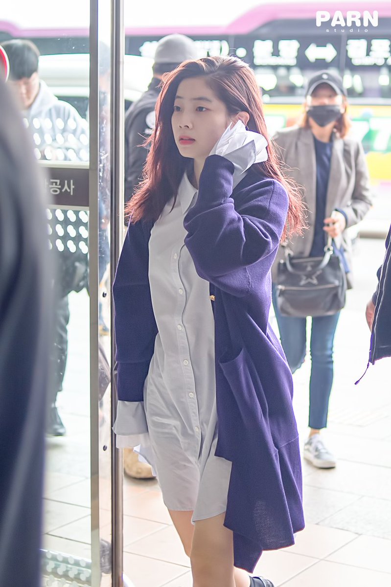 Dahyun airport / fashionbecause she's today's starreminder : today is her birthday, at midnight KST :]- A THREAD