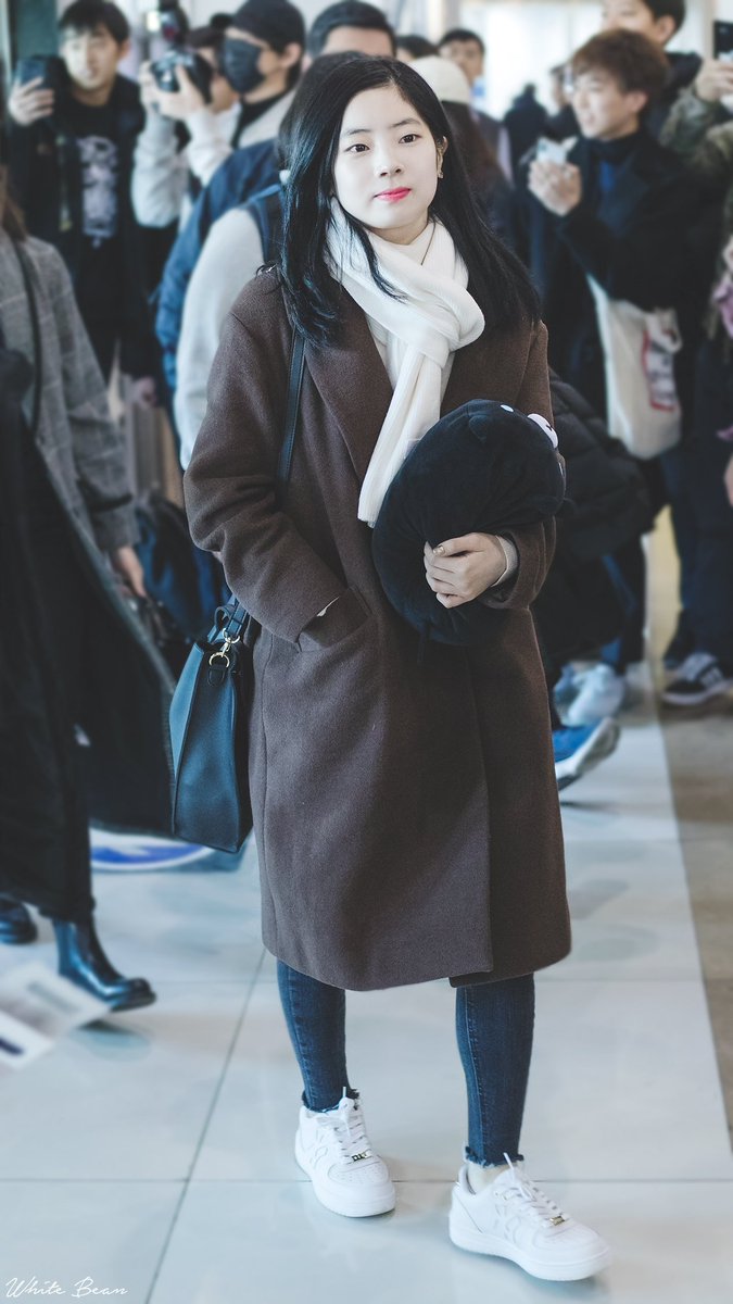 Dahyun airport / fashionbecause she's today's starreminder : today is her birthday, at midnight KST :]- A THREAD