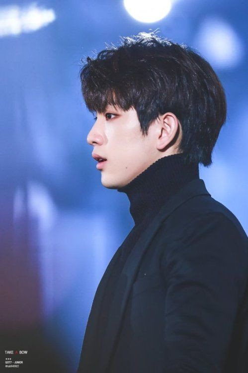 JinYoung in turtle neck  #GOT7    @GOT7Official  #IGOT7  