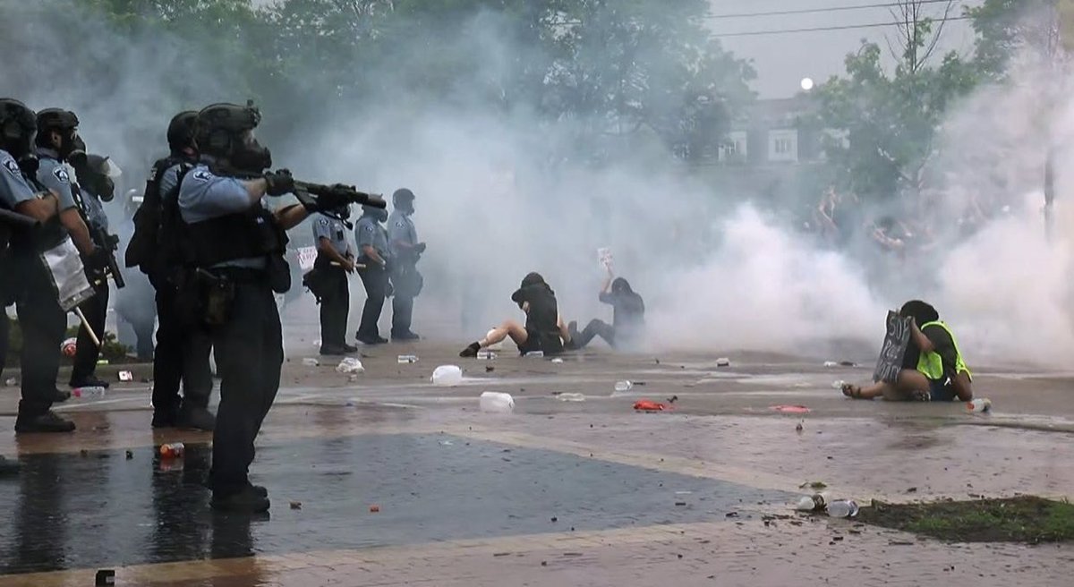 RespectableLaw's tweet photo. You have to be an absolute worm to have watched the George Floyd video and then suit yourself up in riot gear the next day to go shoot tear gas at outraged protestors. https://t.co/p13y0fPX9F