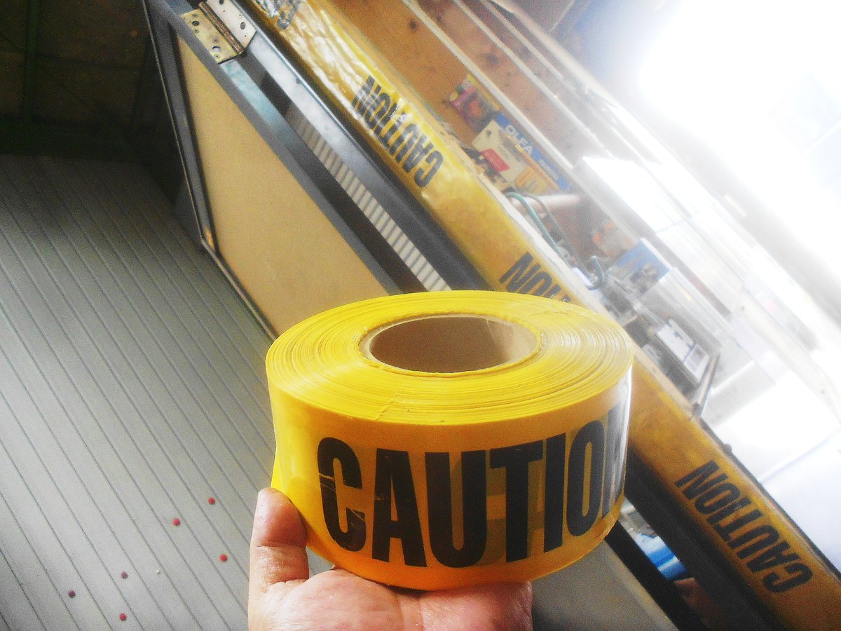 areabigo's tweet photo. ★CAUTIONテープ★　欲しい人 いますかぁ？　ってか、これ ￥いくらぐ��いするもんなの？　ま、値段は適当なトコで...(笑)
#CAUTIONテープ #CAUTION #ビッグオー https://t.co/3YszAJ2InC