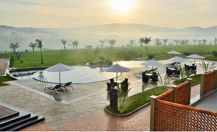 The sun ☀️ is rising,Peaceful mornings await you here 

#VisitRwandaSoon #Mantismoments