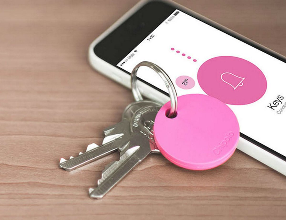 SurkusUAE's tweet photo. Never lost your keys again with this clever bluetooth finder! FREE with Surkus when you complete the easy tasks. Check out the app now to find out more...

#surkusexperiences
#surkusuae https://t.co/WRDD0lYsRI