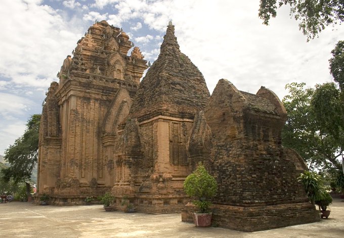Temples made by the Cham temples