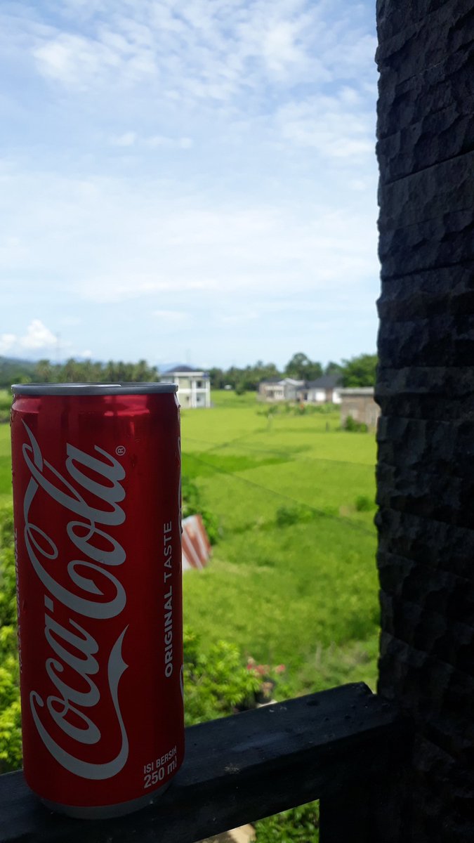 alfitra23's tweet photo. no cola no suasana \m/ https://t.co/J4UaByTN6I